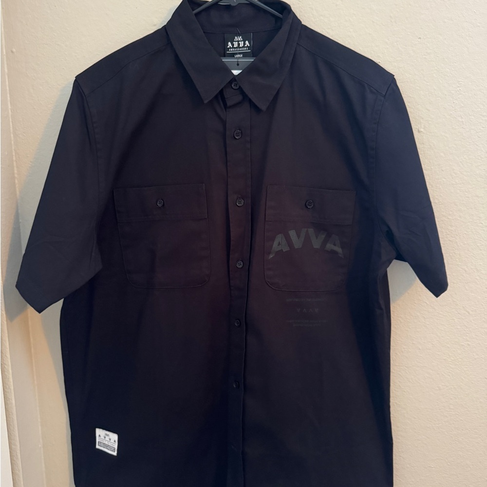 Men's Short-Sleeve Button-Down Shirt in Black